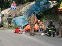 Drammatico incidente cantiere a Pescara Tronto. Tre operai precipitano da una gru, tutti gravissimi