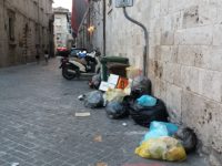 La fotonotizia. Rifiuti per il Battistero di Ascoli..