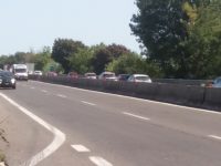 Incidente sull Ascoli Mare a Montepradone verso la costa. Auto ribaltate, rallentamenti