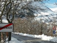 Torna la neve a quote basse sulle Marche. Temperature in forte calo e venti di burrasca