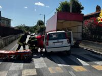 Scontro tra auto e camion ad Ancona