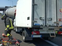 Incidente tra autocarri al casello A14 di Fano