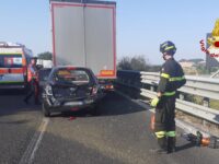 Incidente sulla SS76 a Chiaravalle, tre mezzi coinvolti