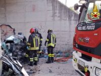 Ascoli, auto contro pilone : muore un uomo